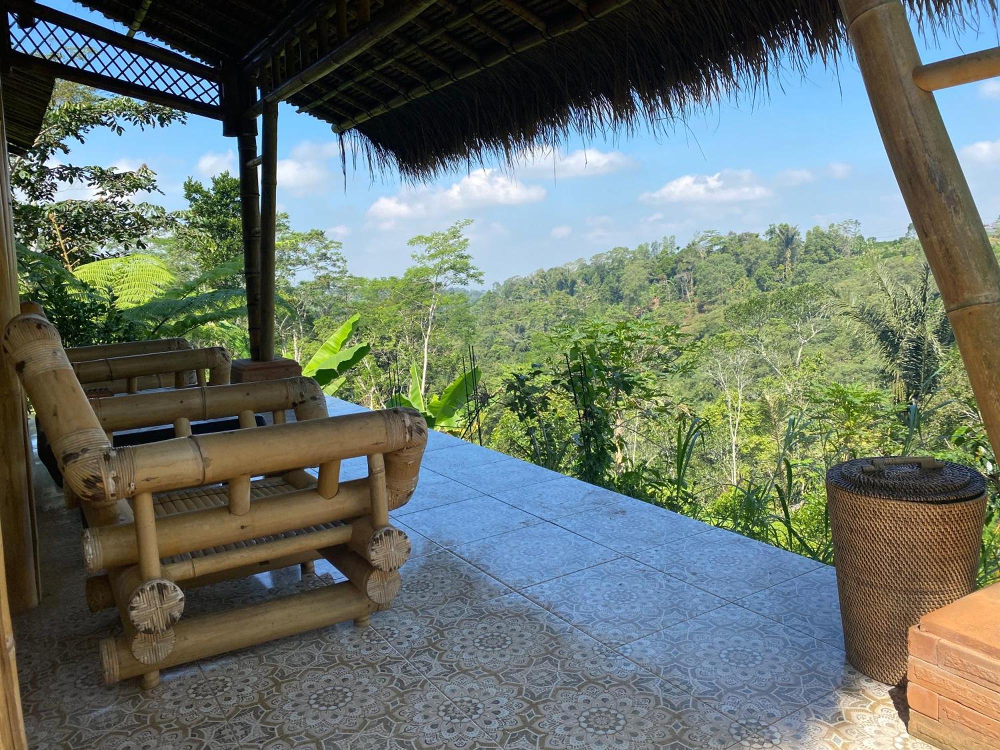 Lembah Cinta Mayungan Baturiti Bagian luar foto