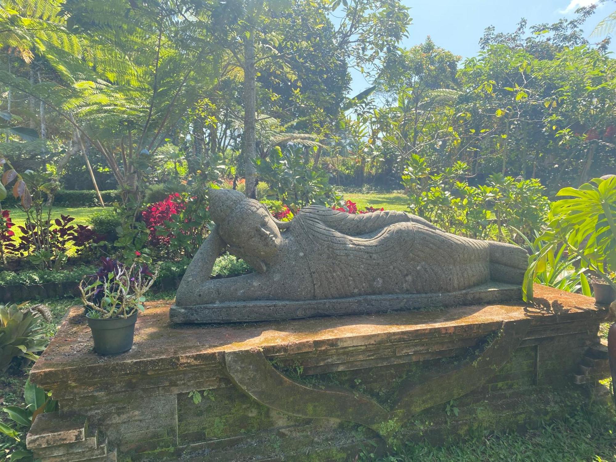 Lembah Cinta Mayungan Baturiti Bagian luar foto