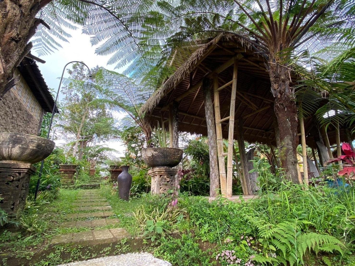 Lembah Cinta Mayungan Baturiti Bagian luar foto