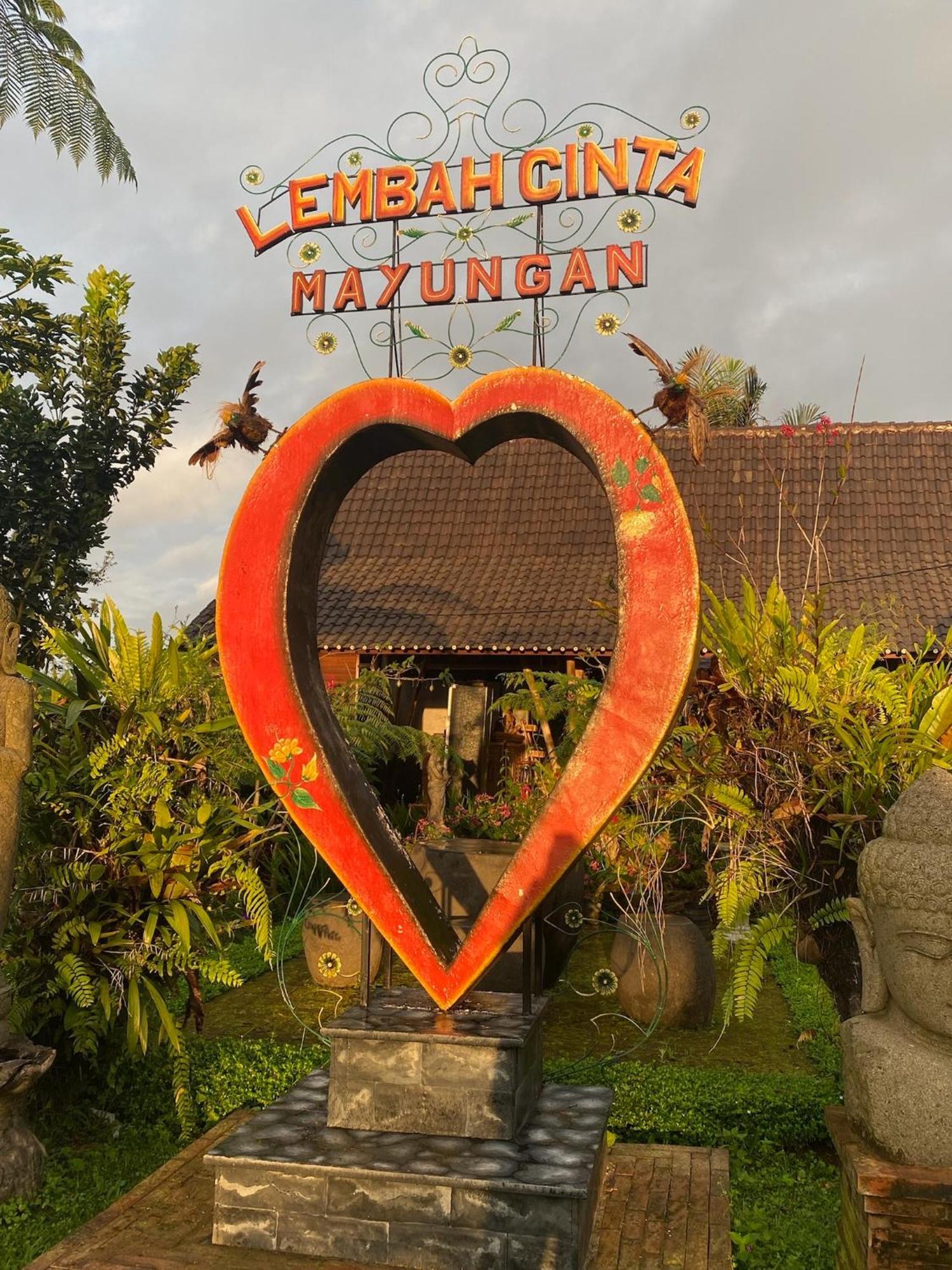Lembah Cinta Mayungan Baturiti Bagian luar foto
